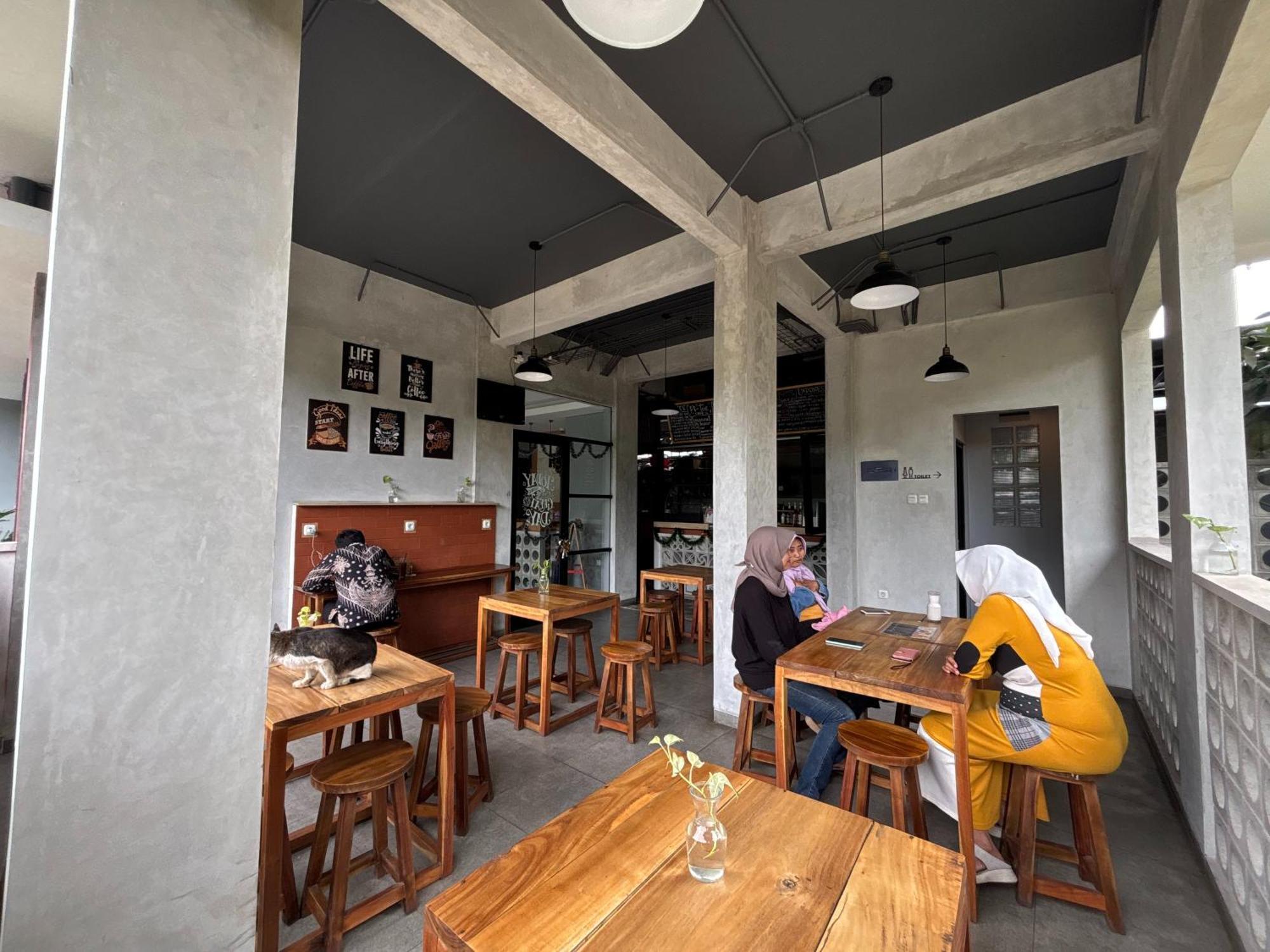 Bed and Breakfast The Cluster Harris Cimahi Esterno foto